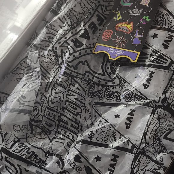 LeBron XIX - Picture 2 of 4